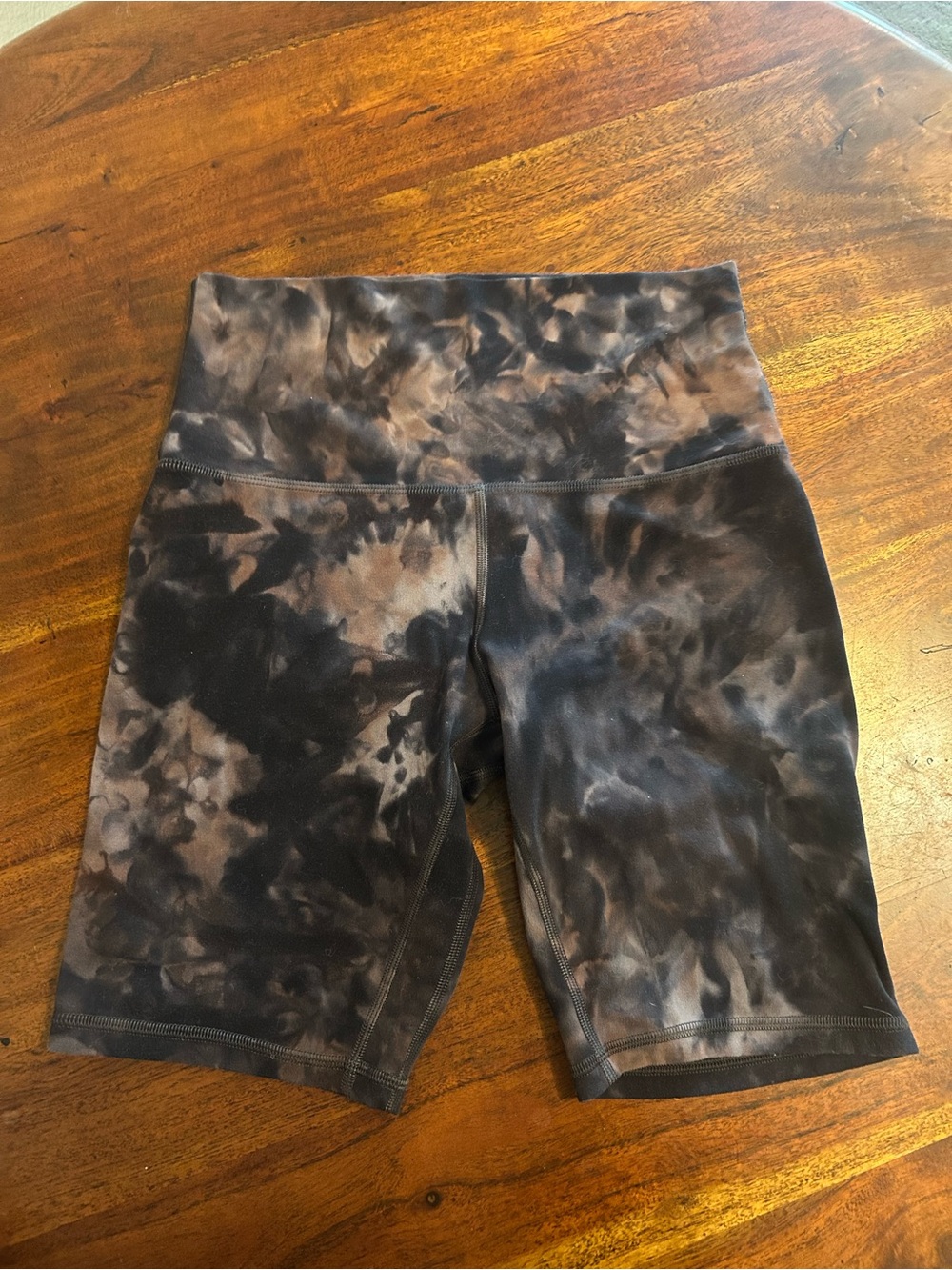 lululemon athletica Tie-Dye High-Rise Bike Shorts in Black & Brown